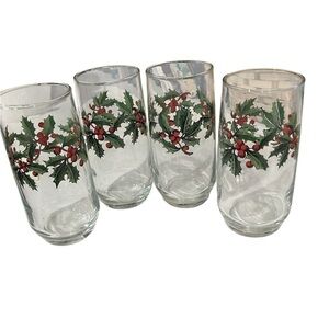 Anchor Hocking Holly Berry set of 4- 6 inch Mid Century Glass Christmas Tumblers